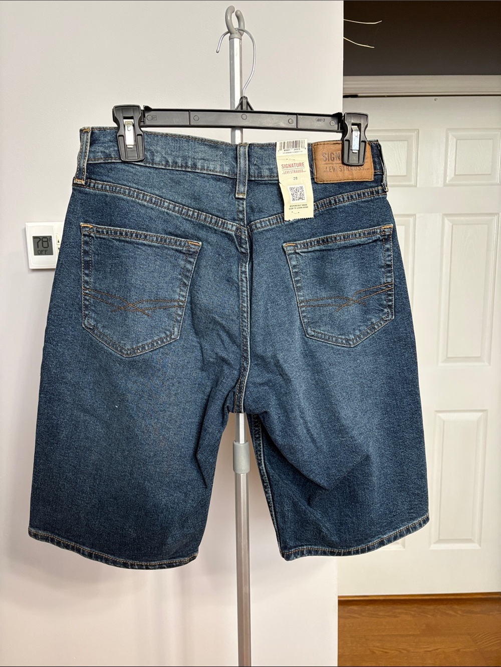 Signature Men's Blue Jean Shorts - Classic Denim - Picture 4 of 4